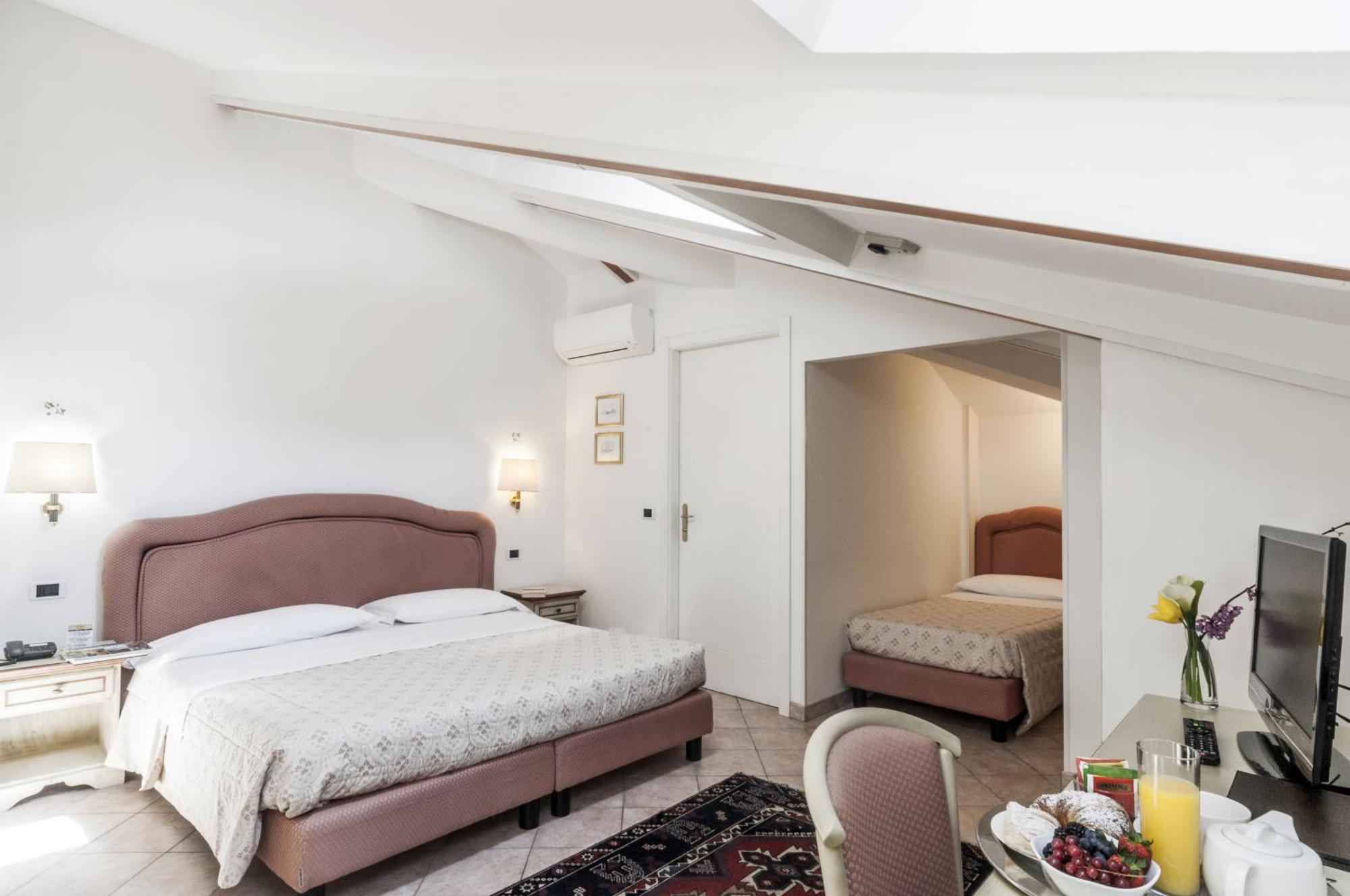 Hotel Kursaal Пасиняно сул Тразимено Стая снимка