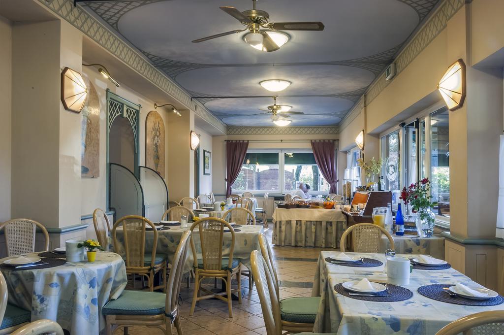 Hotel Kursaal Пасиняно сул Тразимено Екстериор снимка