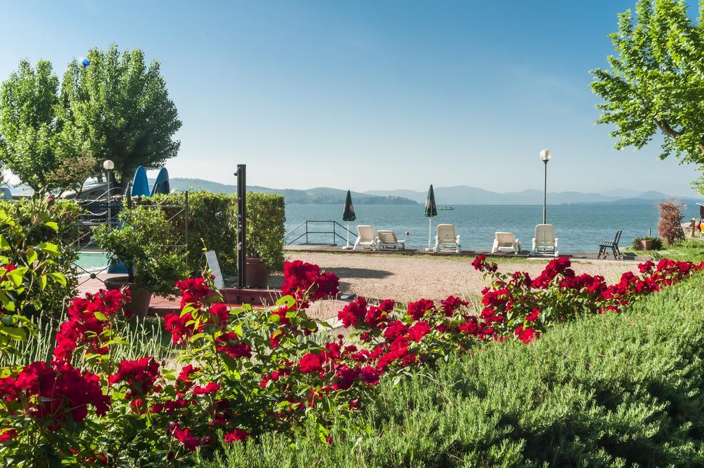 Hotel Kursaal Пасиняно сул Тразимено Екстериор снимка