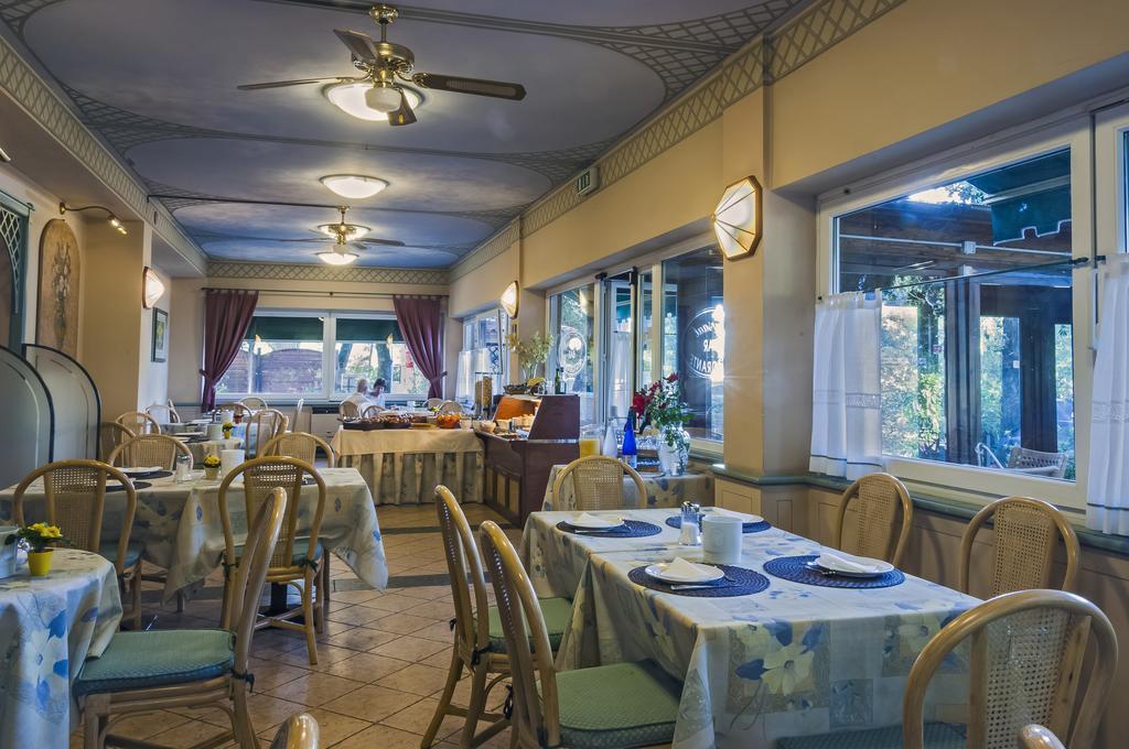 Hotel Kursaal Пасиняно сул Тразимено Екстериор снимка